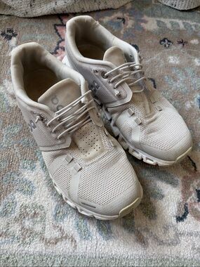On • Beige and White Slip on Sneakers (Size 7.5)